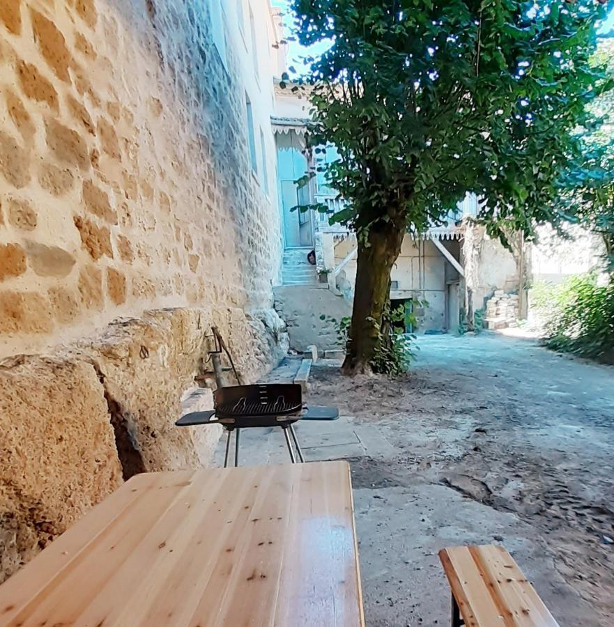 Logis Des Lugats, Gite De Charme Ла-Реоль Экстерьер фото